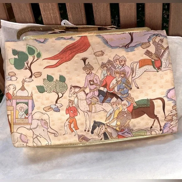 Rosart Vintage Oriental Scene Fabric Rectangle Handbag with Gold Leather Accents - Picture 2 of 16